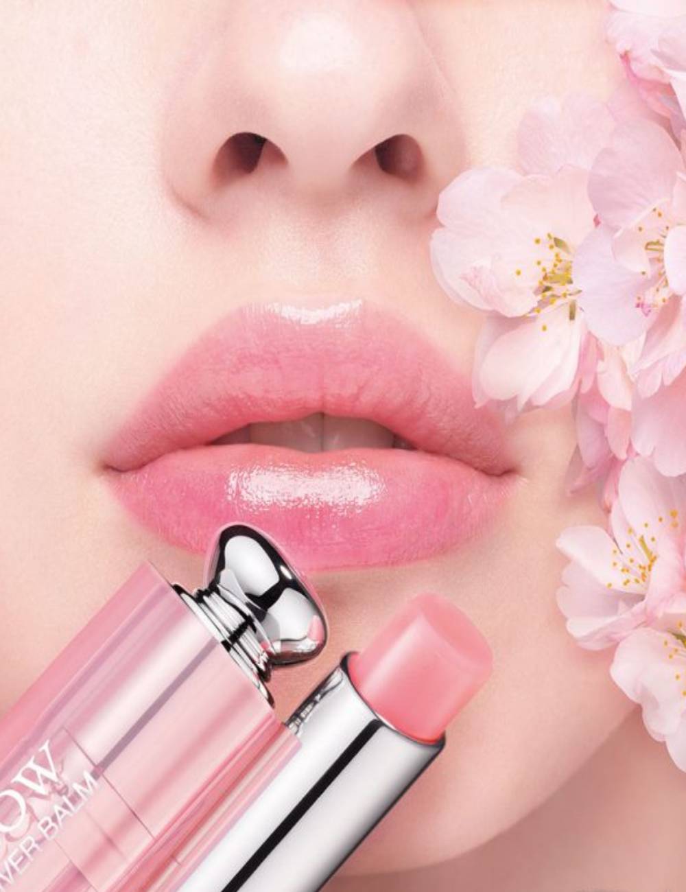 Chất son Dior Addict Lip Glow 001 mềm như nước, dưỡng sáng hồng môi đỉnh cao